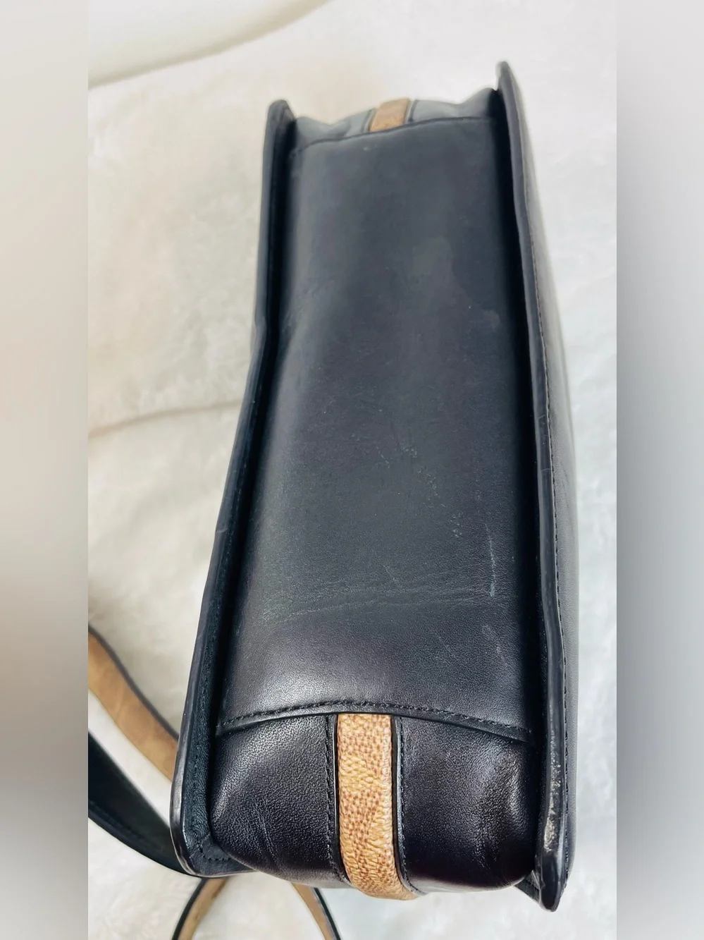 Authentic Coach convertible shoulder/crossbody bag